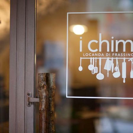 I Chimi Locanda Di Frassino Bagian luar foto